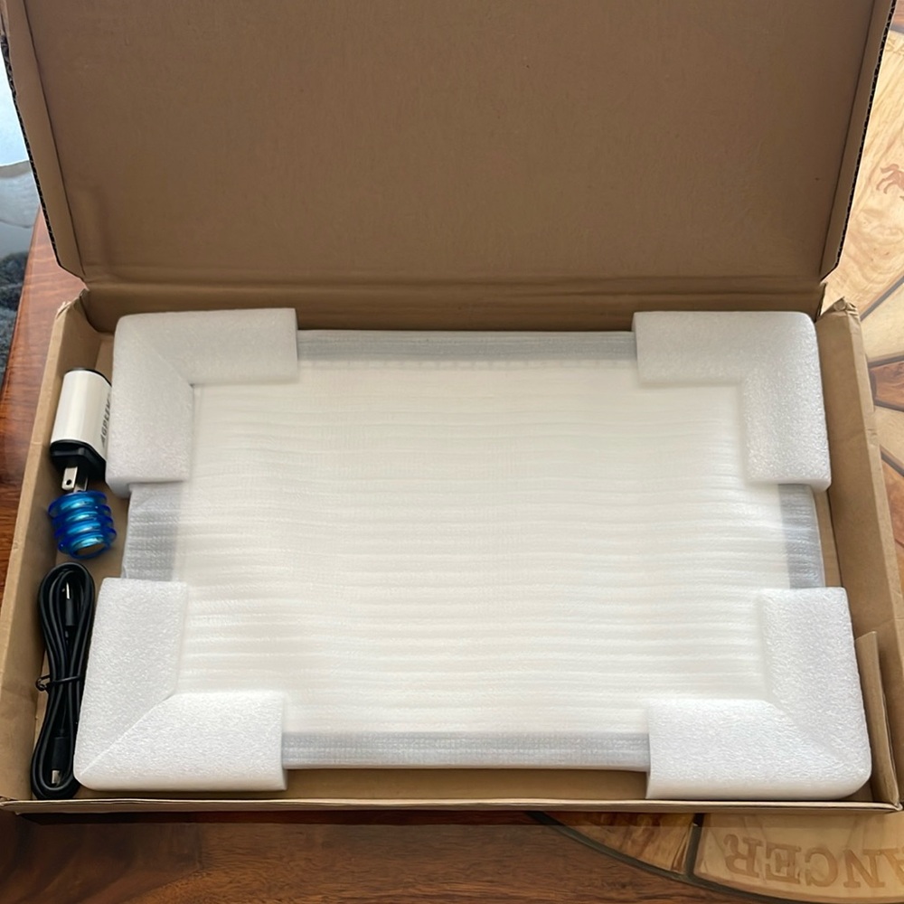 LED Tracing Light Pad - Picture 3 of 4